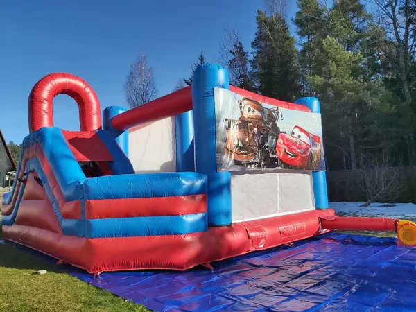 Piepūšamā atrakcija "Zibens Makvīns"